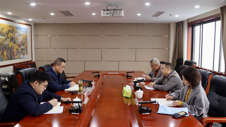 集團公司召開資中產業園果汁原汁精深加工項目建設推進會